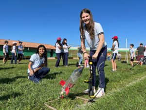 Alunos do Colégio Regina Pacis se destacam na Mostra Brasileira de Foguete