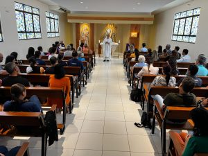 Os três anos dos Pais Intercessores Regina Pacis é celebrado com Missa de Ação de Graças no Colégio