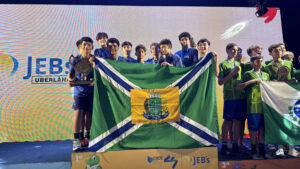 Equipe de basquete do Colégio Regina Pacis conquista ouro nos Jogos Escolares Brasileiros e é recebida com festa em Sinop